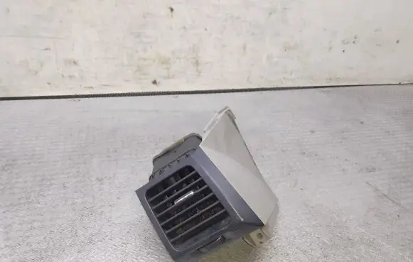 Mitsubishi Grandis Dashboard side air vent grill/cover trim GN71104660