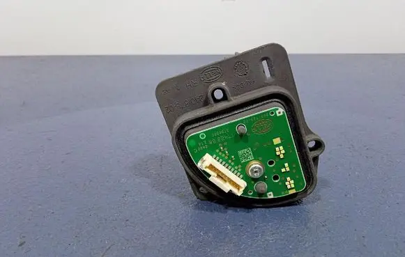 BMW iX3 G08 Voltage converter/converter module 240.878-02