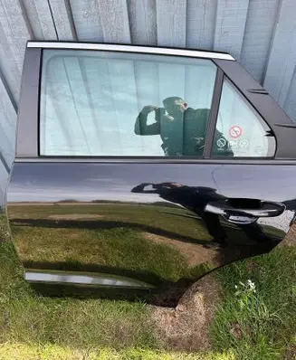 KIA Niro Rear door 