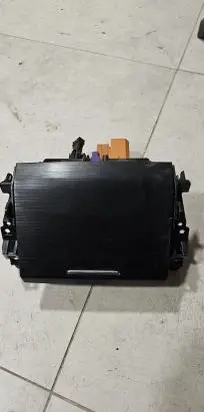 Subaru Outback (BS) Glove box central console 