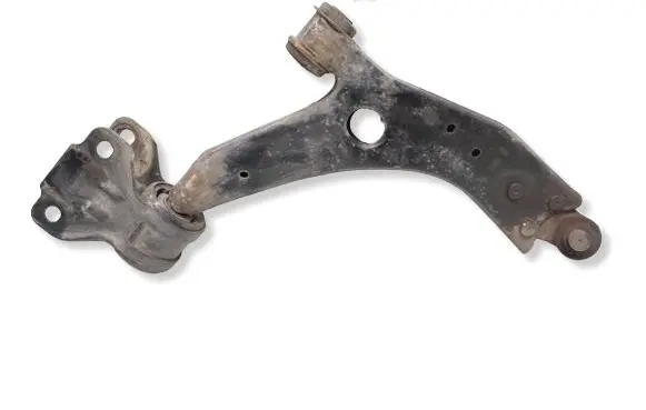 Ford Focus Front lower control arm/wishbone BV613C339AAA