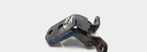 Infiniti FX Front door upper hinge