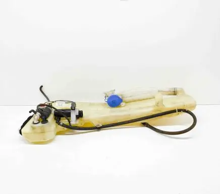 Honda CR-V Windshield washer fluid reservoir/tank