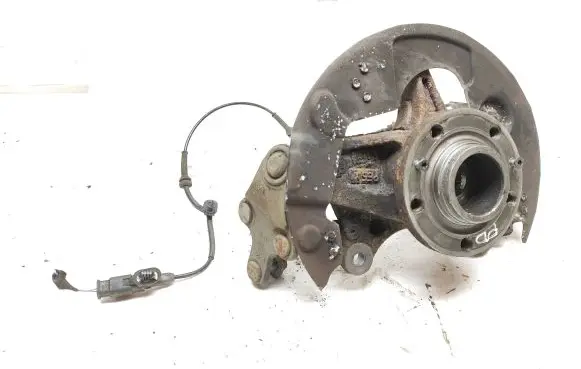 Citroen C4 II Picasso Front wheel hub