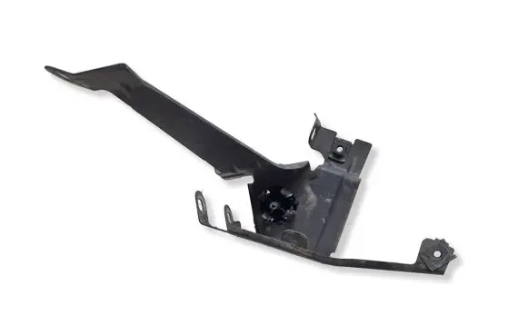 BMW 6 F12 F13 Fender mounting bracket 7183752