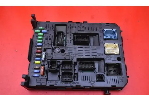 Citroen Berlingo Fuse box set 28119759-5