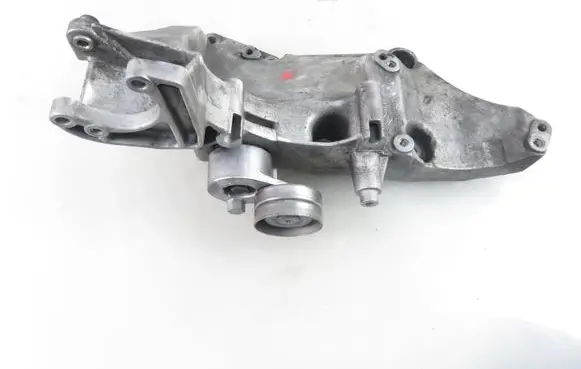 Nissan Primera Generator/alternator bracket 