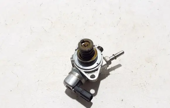 Mercedes-Benz Citan W415 Fuel injection high pressure pump 166301888R