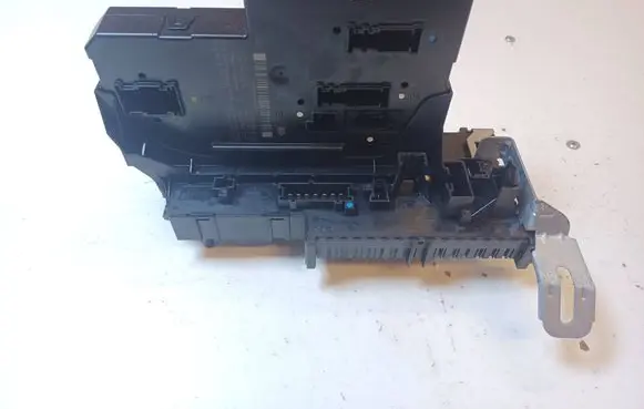 Mercedes-Benz C W204 SAM control unit A2049006301