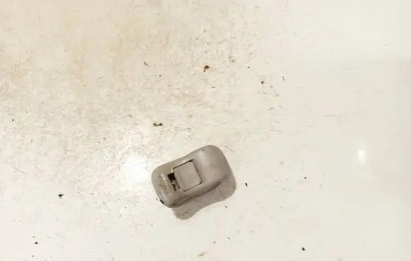 Sun visor clip/hook/bracket