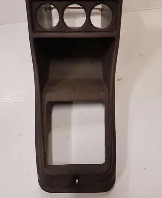 Volkswagen Jetta I Center console 161863243C