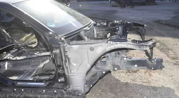 BMW i4 Front quarter panel 
