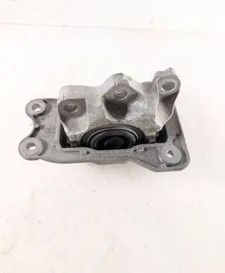 Volvo XC90 Engine mount bracket 31339948
