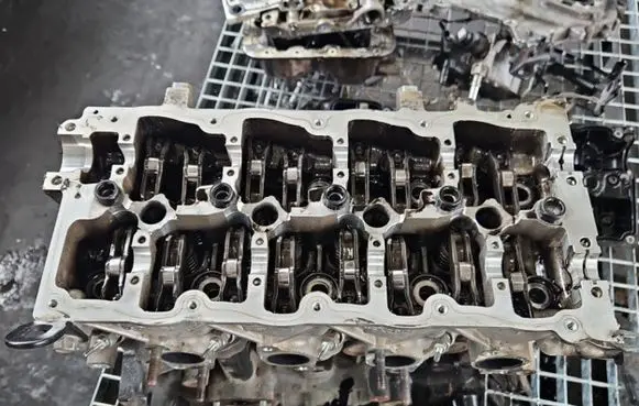 Engine head
