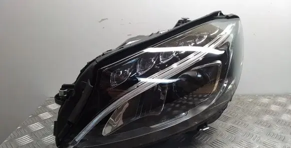 Mercedes-Benz C W205 Headlight/headlamp A205823661