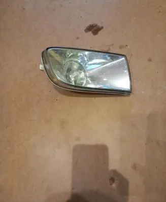 Skoda Octavia Mk2 (1Z) Front fog light E83573