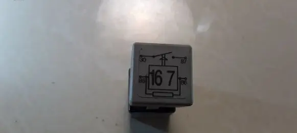 Volkswagen Golf IV Other relay 167 22204004