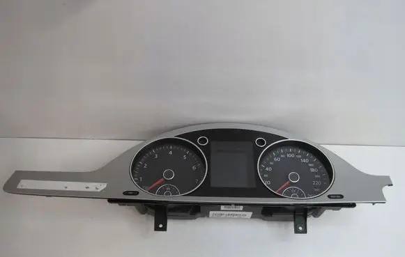 Volkswagen PASSAT B6 Speedometer (instrument cluster) 3C0920871R