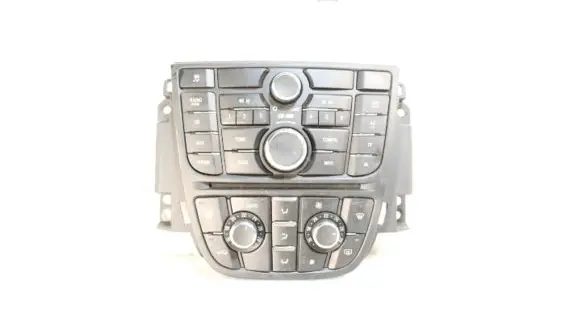 Head unit multimedia control