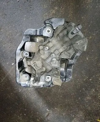 Jeep Grand Cherokee Other engine bay part P05162099AB