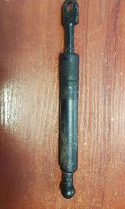 BMW 5 E39 Rear window strut damper 8190688