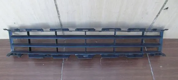 Renault Megane II Front bumper lower grill 8200114155