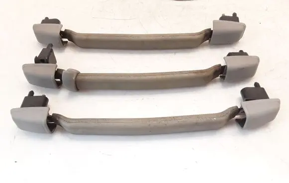 Toyota Avensis T220 Front interior roof grab handle