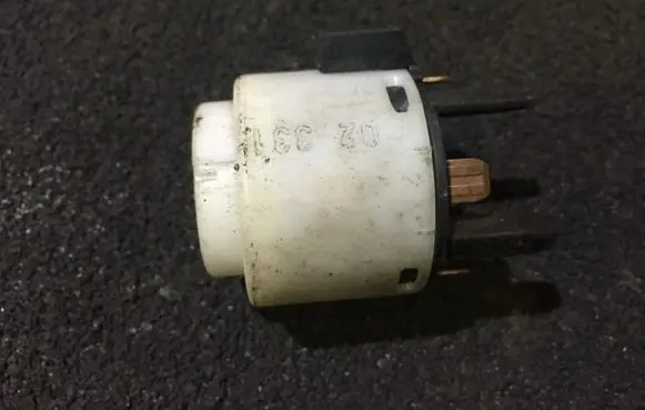 Audi A6 S6 C5 4B Ignition lock contact 4b0905849