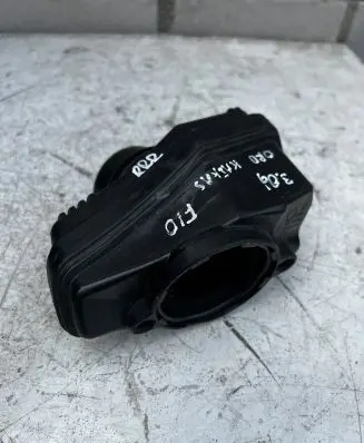BMW 5 F10 F11 Intake resonator 8513672