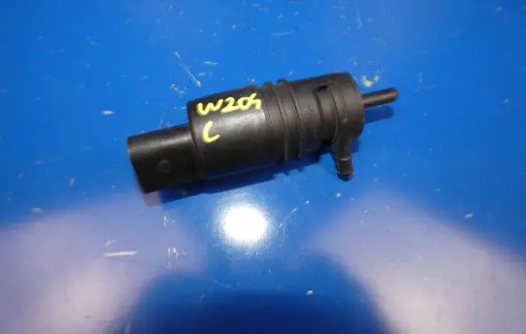 Mercedes-Benz C AMG W204 Windscreen/windshield washer pump 2218690121 3028232