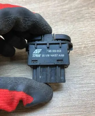 Ford Galaxy Electric window control switch 7M0959856 95VW14A157AAW