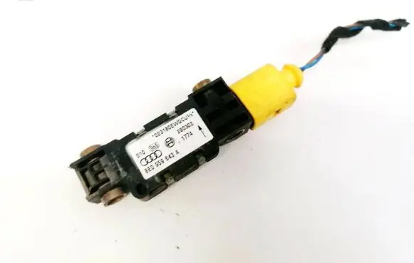 Audi A4 S4 B6 8E 8H Airbag deployment crash/impact sensor 8E0959643E