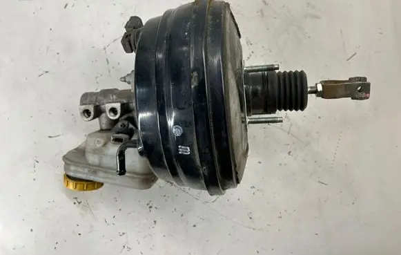 Subaru Forester SK Brake booster 26402FL011 26111FL000 G215T