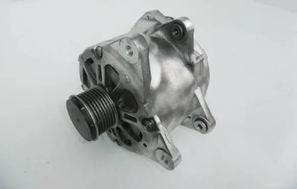 Audi Q7 4L Generator/alternator 021903016A