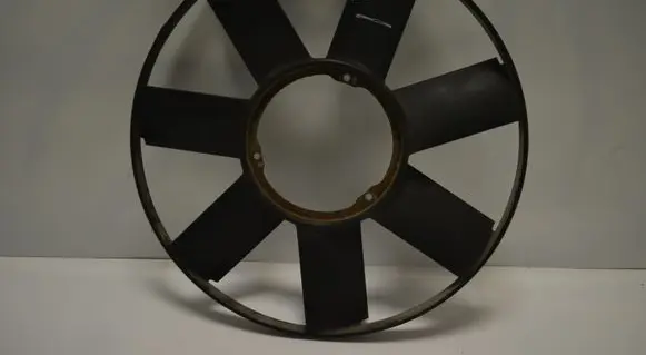 BMW 5 E39 Fan impeller 6600100000