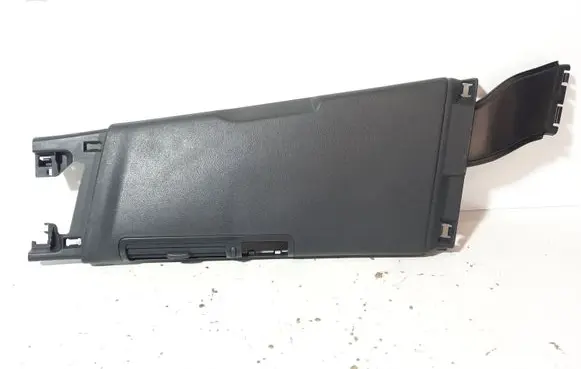 (B) pillar trim (bottom)