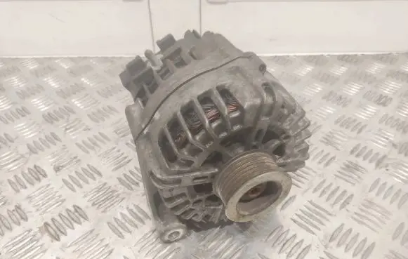 BMW 3 E90 E91 Generator/alternator 7802261 FG18S019 2543461C
