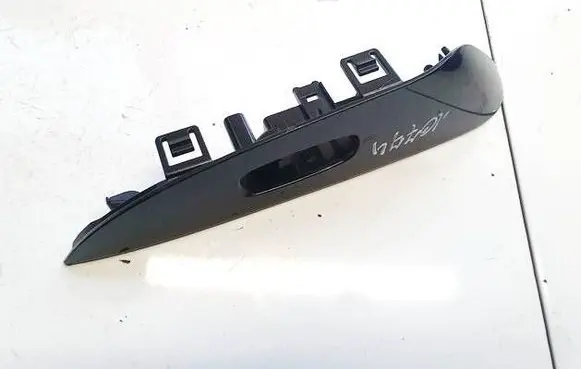 Nissan Leaf I (ZE0) Front door window switch trim 829613nl0a