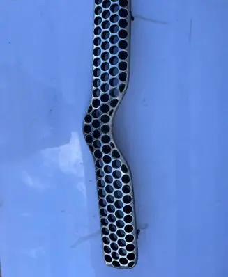 Toyota Yaris Front bumper upper radiator grill 531010D020
