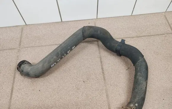 Mercedes-Benz A W169 Engine coolant pipe/hose