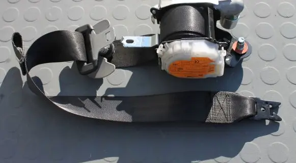 SsangYong Rexton Seat belt trim 