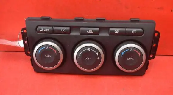 Mazda 6 Climate control unit GAM7-61190B