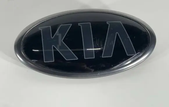 KIA Spectra Manufacturer badge logo/emblem B6520
