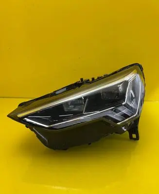 Audi Q3 F3 Headlight/headlamp 83A941033