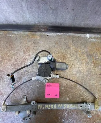 Nissan Primera Front door window regulator with motor 400600T2