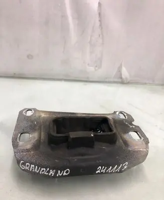 Opel Grandland X Gearbox mount 9812667680