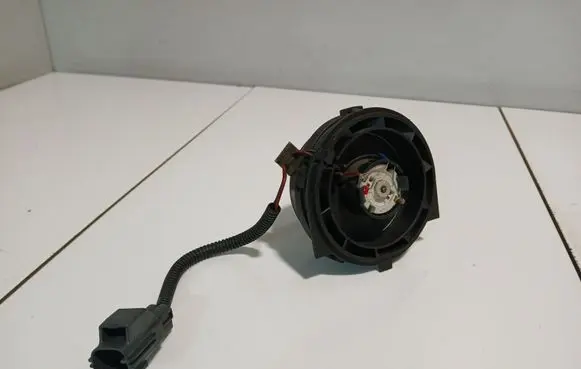 Volvo XC90 Engine control unit/module fan 8666595