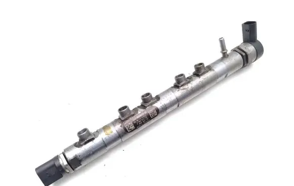 BMW 1 E82 E88 Fuel main line pipe 7800601 0281002948 0281002949