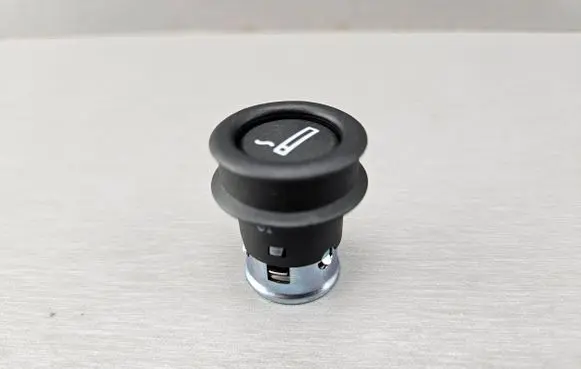 BMW 5 E60 E61 Cigarette lighter front 9308246 61349308246