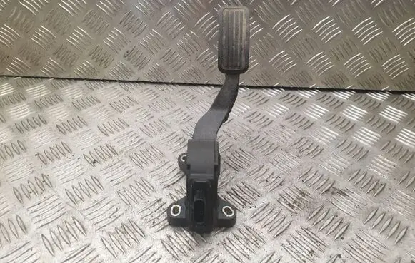 Toyota Yaris Accelerator throttle pedal 781100D030